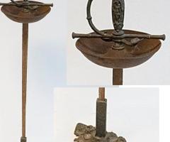 Красива реплика на антична сабя