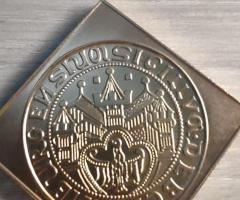 Предлагаме награден плакет направен по поръчка от нумизматичното дружество на Източен Берлин. - 2