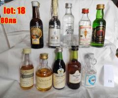 Mалка колекция от колекционерски стари шишенца Лот: 18