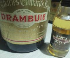 На Вашето внимание една колекционерска бутилка от 1970г. - 3