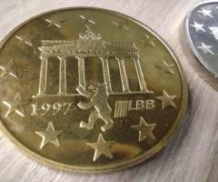 Лот от две  възпоменателни  монети - 4