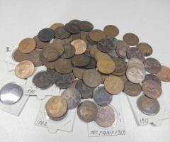 На Вашето внимание голям лот монети от едно пени - 3