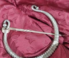 Една уникално голяма и атрактивна Фибула