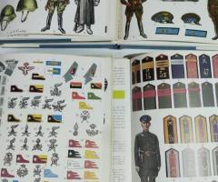 4бр. илюстровани справочници за оръжия и униформи ВСВ - 4