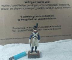 Статуетка на офицер от битката при Ватерло 15см. - 2