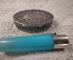 Много изящна маркирана сребърна кутийка с произход Германия - 3