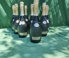 Бутафорни стъклени бутилки