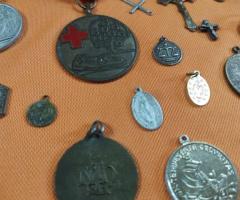 Лот: 64бр религиозни медали. - 2