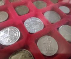 Колекция от 99бр. световни монети подредени в кутия с защитно плексигласово покритие - 4